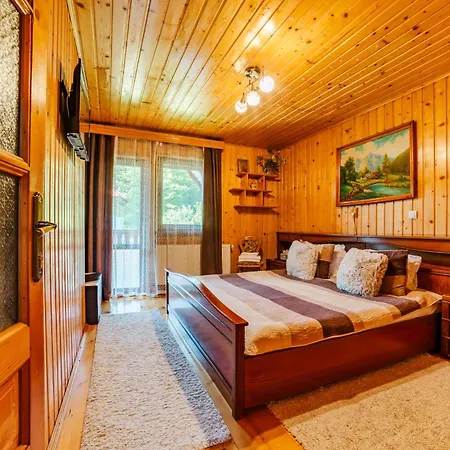Casa Poiana Soarelui Willa Braszów